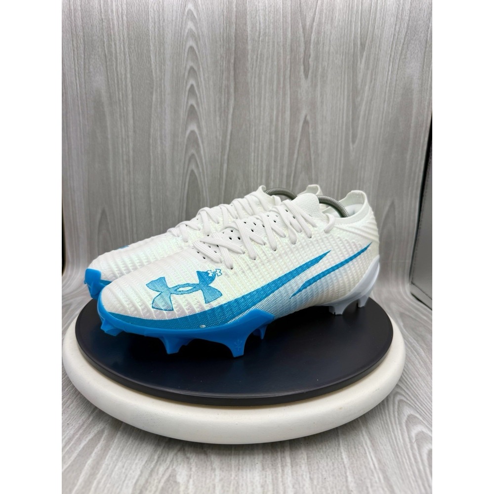 Under Armour UA Blur Pro Mens Size‎ 8 White Blue Football Cleats 3028220-110 NEW
